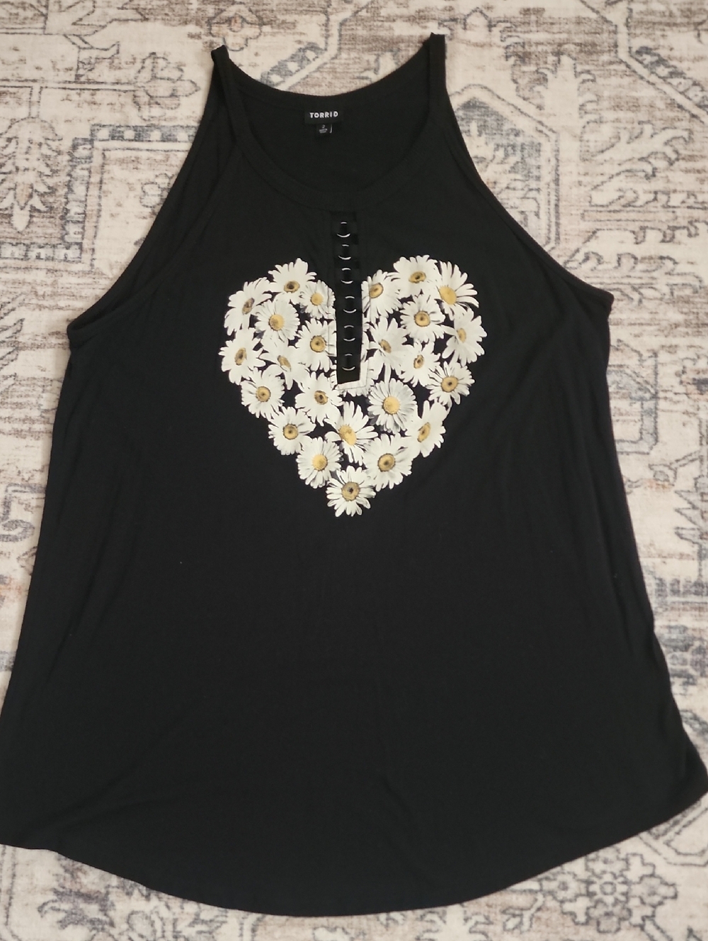 torrid Size 2(18-20) Black Daisy Heart Hooks-Up Middle Tank